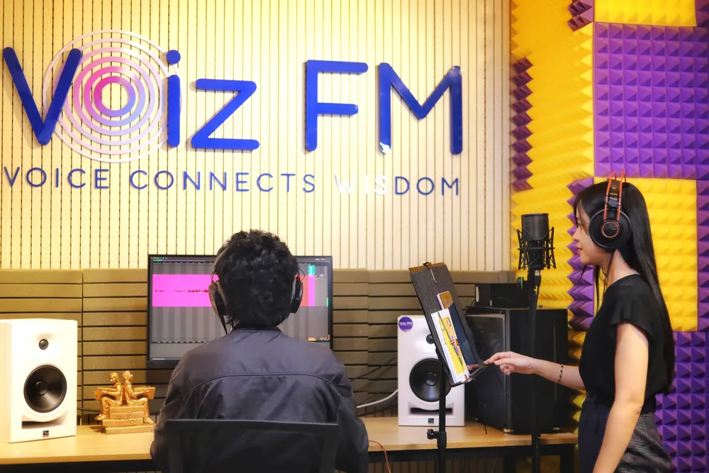 Voiz FM là ứng dụng sách nói 100% có bản quyền, được thành lập vào tháng 9-2019 Voiz FM là ứng dụng sách nói 100% có bản quyền, được thành lập vào tháng 9-2019