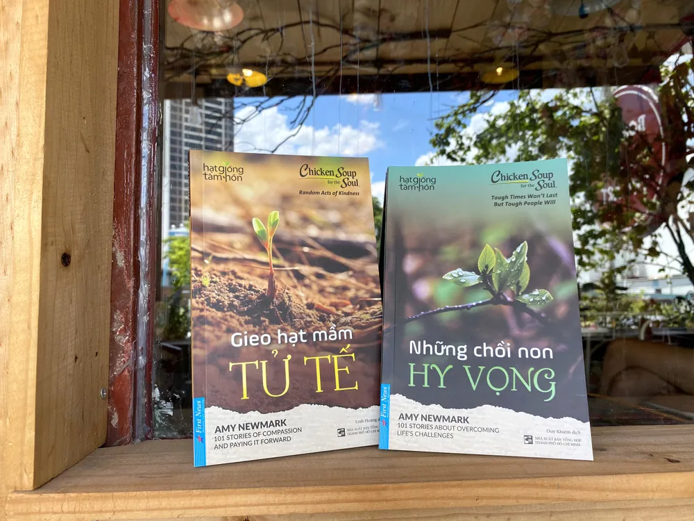 Hai tác phẩm giúp bạn đọc có thêm nhiều động lực, niềm tin vào cuộc sống, vào chính bản thân mình Hai tác phẩm giúp bạn đọc có thêm nhiều động lực, niềm tin vào cuộc sống, vào chính bản thân mình