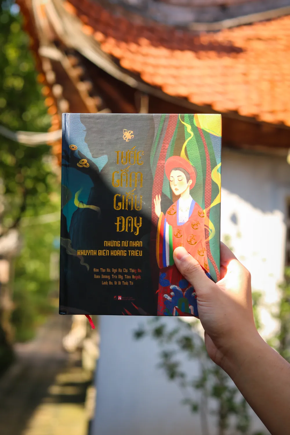 Phần lớn các tác giả trong tập truyện "Tước gấm giấu đay" ở lứa tuổi Gen Z và có đam mê lịch sử Phần lớn các tác giả trong tập truyện "Tước gấm giấu đay" ở lứa tuổi Gen Z và có đam mê lịch sử