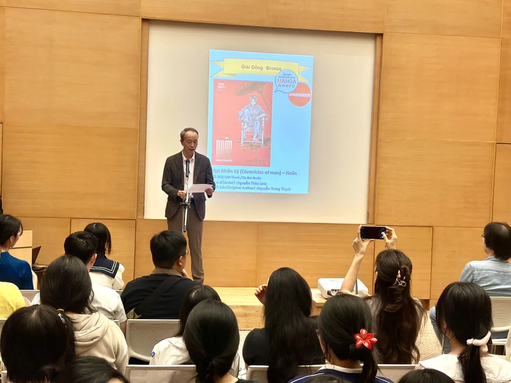 Mr. ONO Masuo, Consul General of Japan in Ho Chi Minh City, speaking at the program IMG_0632.jpg