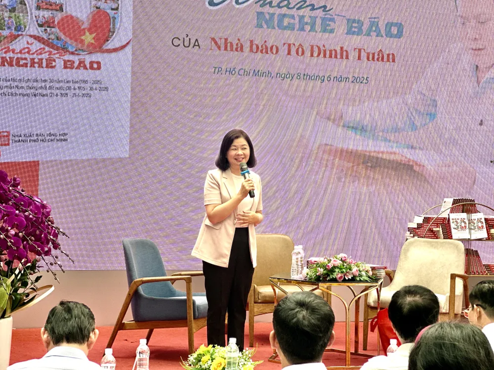 Nhà báo Lý Việt Trung, Tổng Biên tập Báo Phụ nữ TPHCM, chia sẻ về tình cảm và kỷ niệm với nhà báo Tô Đình Tuân từ những ngày cùng làm việc tại Báo Sài Gòn Giải Phóng đến nay IMG_1128.jpg