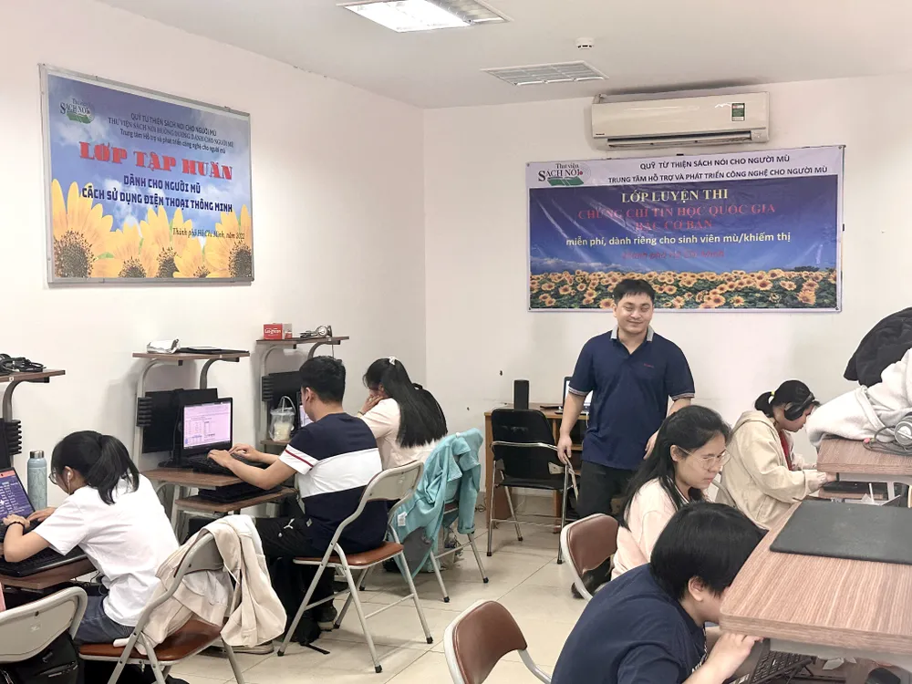 Computer Certification Exam Preparation Class for Visually Impaired Students at Huong Duong Talking Book Library IMG_2463.jpg