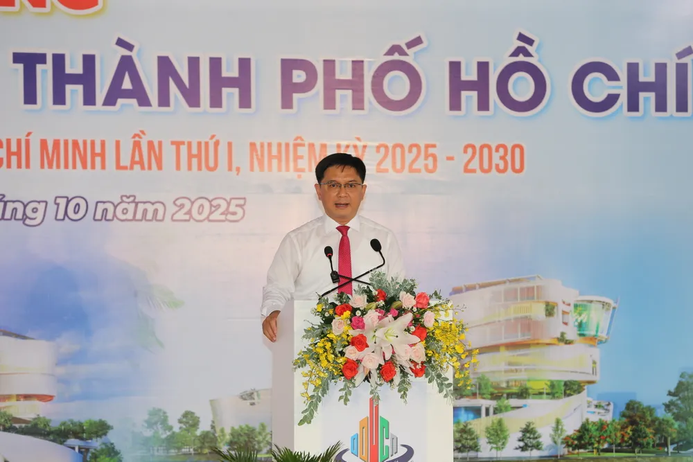 Đồng chí Nguyễn Mạnh Cường, Phó Chủ tịch UBND TPHCM, phát biểu tại buổi lễ. Ảnh: DŨNG PHƯƠNG z7100878881920_c2f5a7a0ad190934664b53b9aa7aa51f.jpg