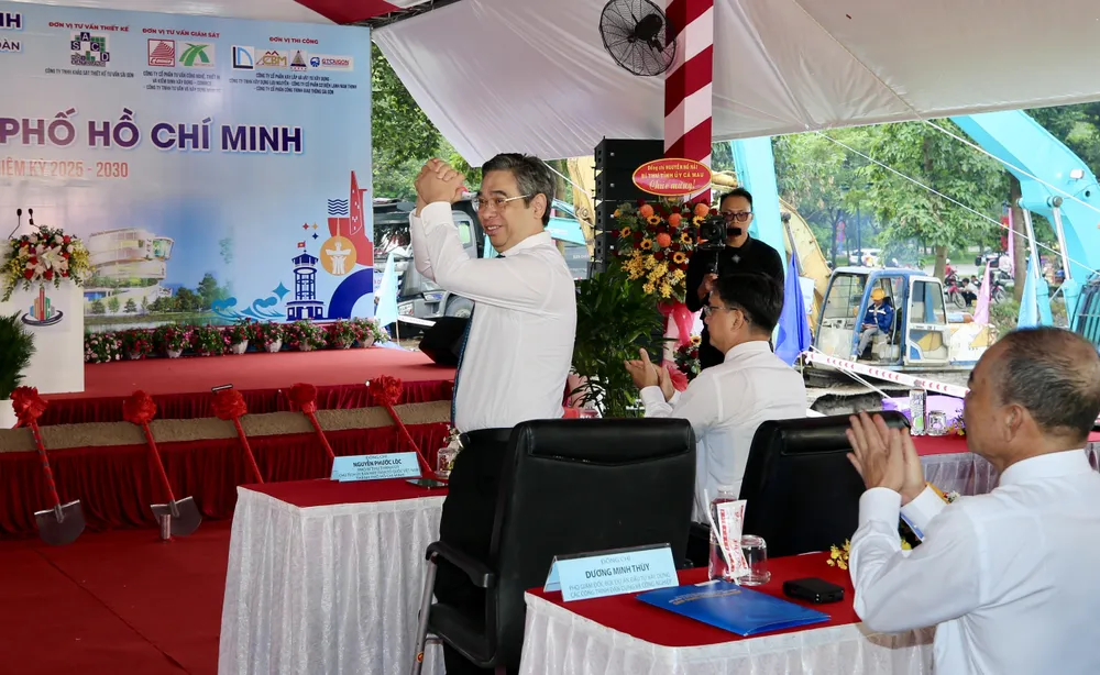 Đồng chí Nguyễn Phước Lộc, Phó Bí thư Thành ủy, Chủ tịch Ủy ban MTTQ Việt Nam TPHCM, tại buổi lễ. Ảnh: DŨNG PHƯƠNG z7100879208712_229258f73ff43c18c8d0fecbeea8bd37.jpg