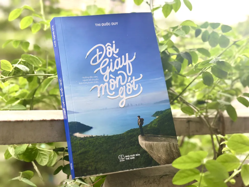 Dengan hampir 300 halaman, buku ini mengungkap kisah di balik layar profesi pemandu wisata dari sudut pandang orang dalam, autentik dan kaya pengalaman. IMG_5525.jpg