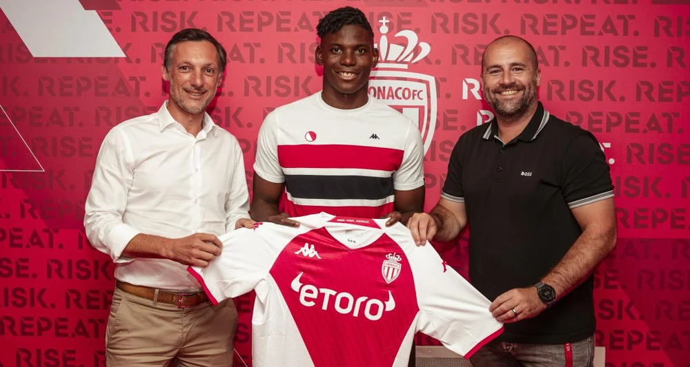 Monaco chiêu mộ thành công Breel Embolo