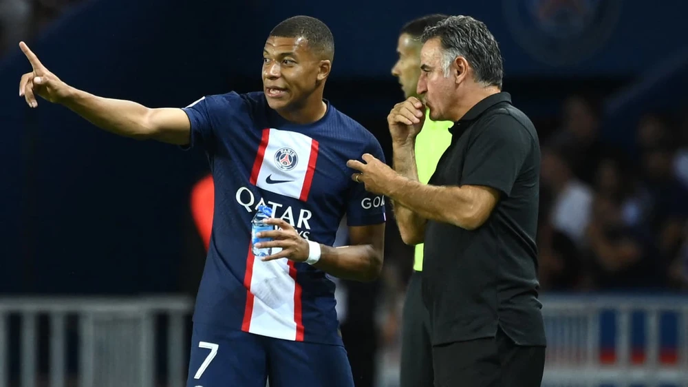 HLV Galtier bảo vệ Mbappe trước những chỉ trích