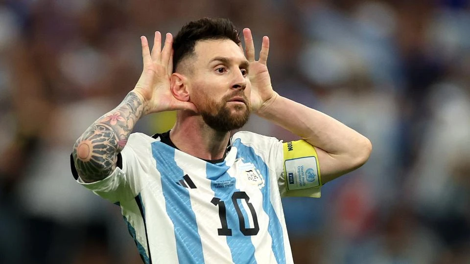 Messi rất khó chịu dù vừa đánh bại Hà Lan