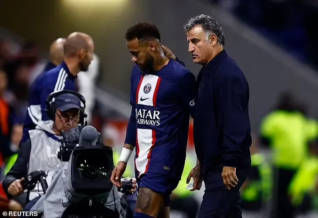 Neymar được HLV Galtier động viên sau World Cup đáng buồn