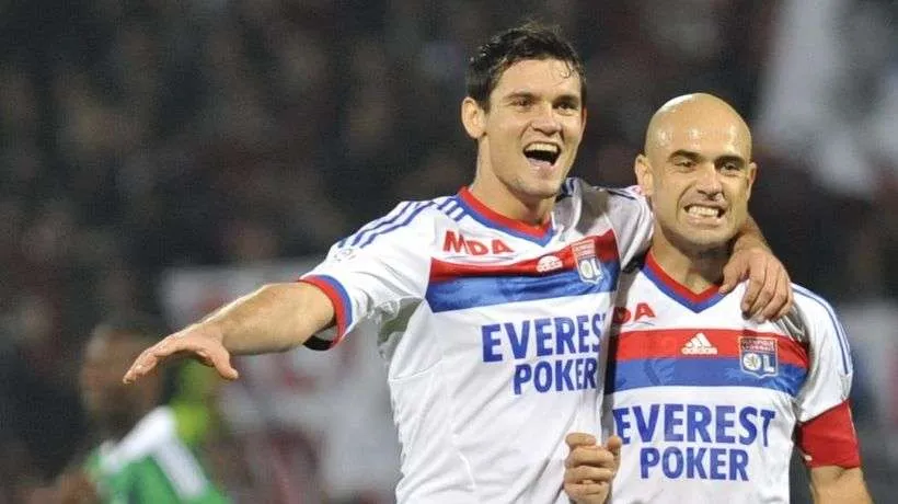 Lovren thời trẻ trong màu áo Lyon