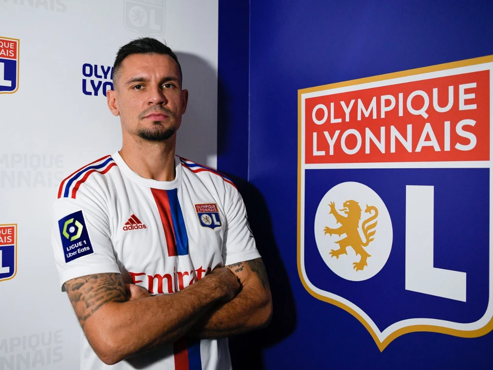 Dejan Lovren trở lại Lyon