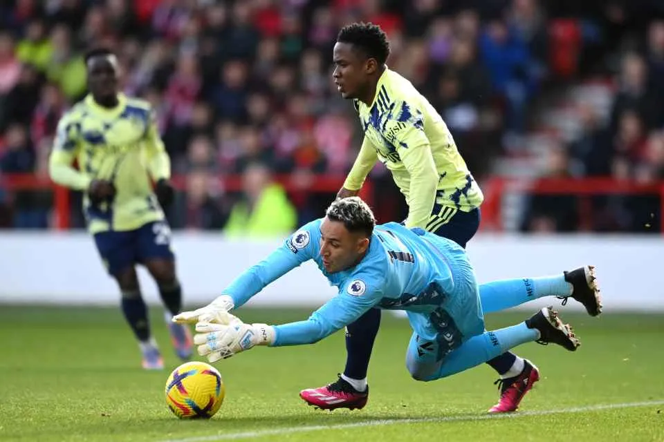 Keylor Navas thể hiện đẳng cấp tại Nottingham Forrest Keylor Navas thể hiện đẳng cấp tại Nottingham Forrest