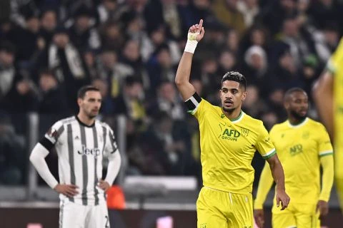 Ludovic Blas ăn mừng bàn thắng vào lưới Juventus