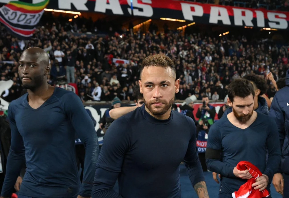 Neymar luôn biến mình thành tâm điểm chỉ trích