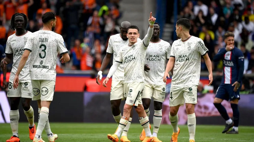 Chiến thắng thuyết phục của Lorient Chiến thắng thuyết phục của Lorient