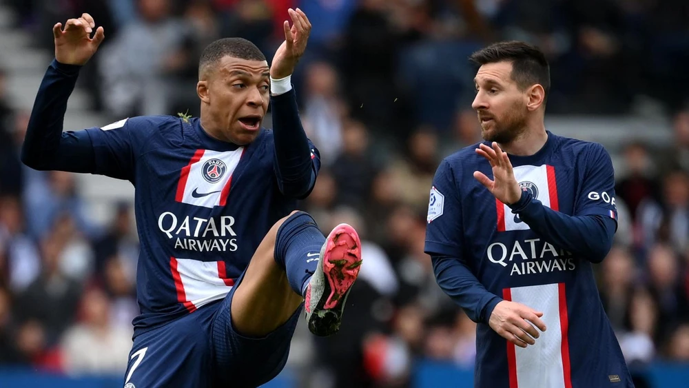 Mbappe và Messi gây thất vọng trước Lorient