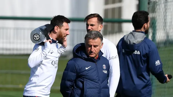 Galtier đánh giá cao Messi trên sân tập