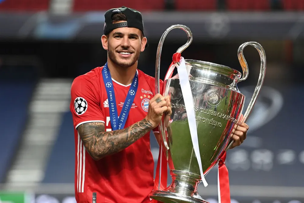 Lucas Hernandez cùng danh hiệu Champions League