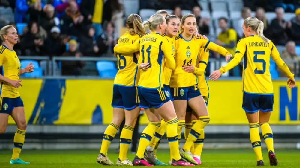 Thụy Điển &quot;thị uy&quot; trước tân binh Philippines