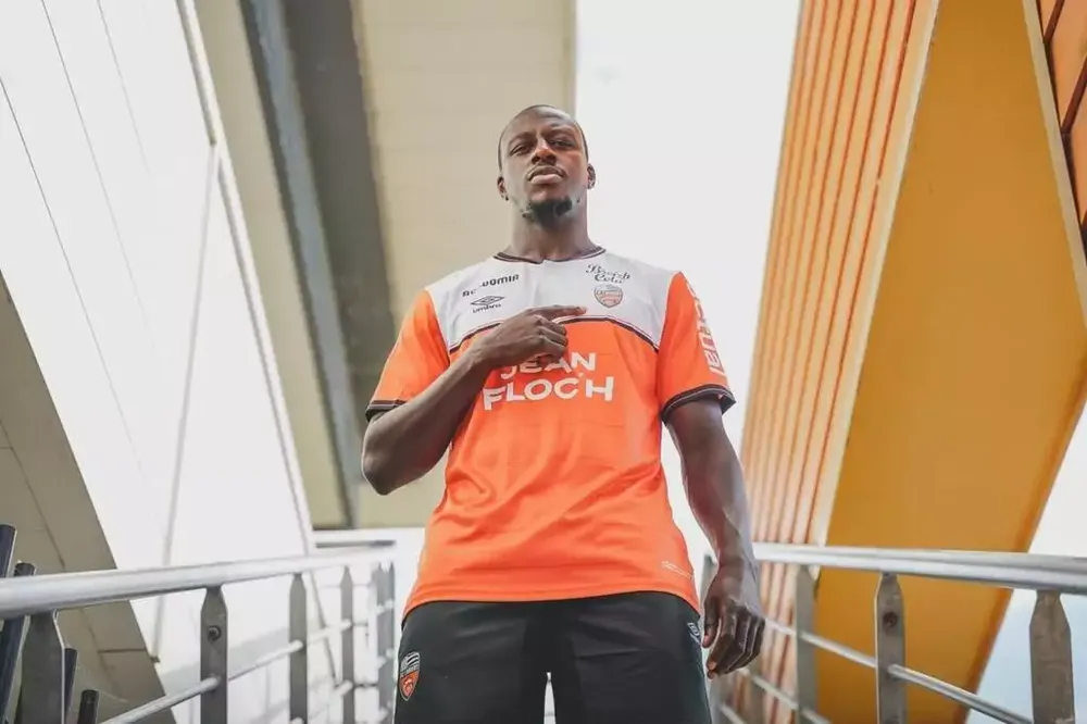 Mendy làm lại sự nghiệp tại Lorient