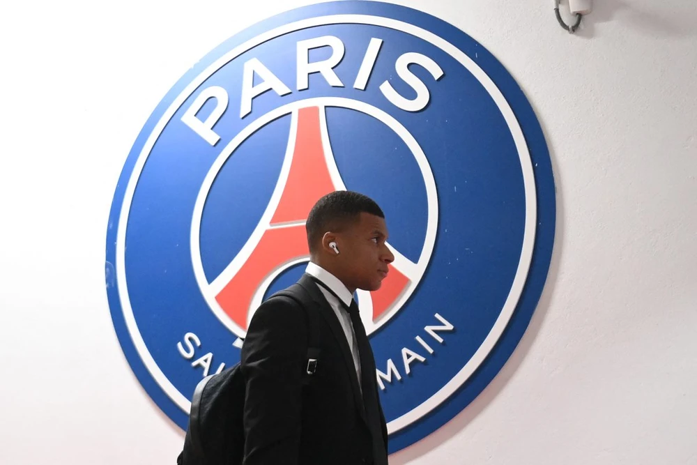 PSG nhượng bộ Mbappe nhưng bị phũ không thương tiếc