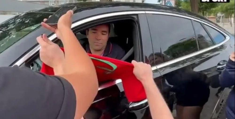 Deco trả lời người hâm mộ Barca