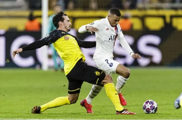 Mbappe tái đấu Hummels, ai sẽ thắng?