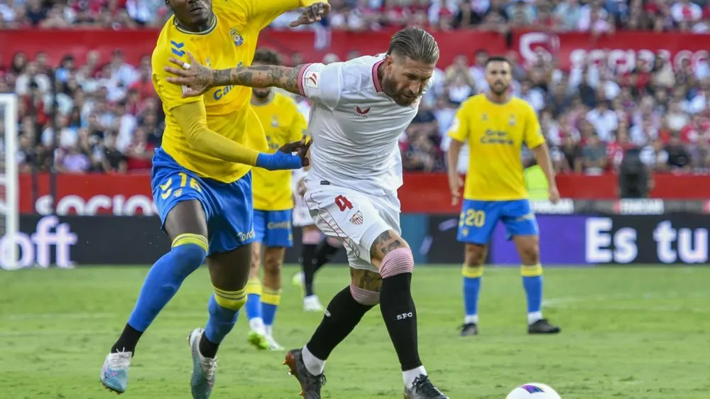 Ramos góp phần giúp Sevilla chặn mạch toàn thua