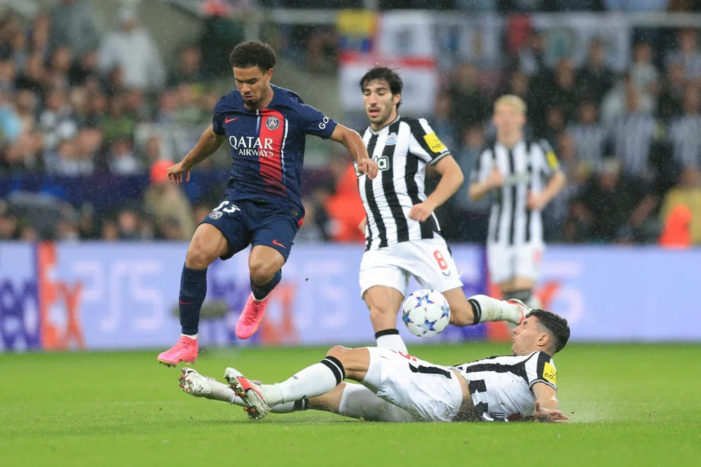 Zaire-Emery khi đụng độ Newcastle