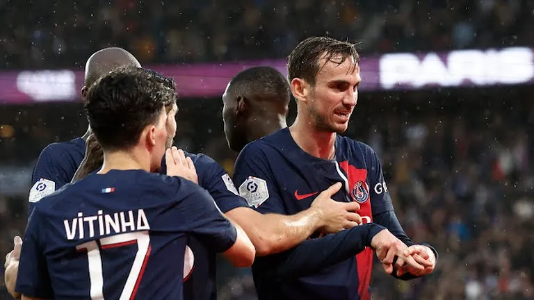 Fabian kết liễu Strasbourg Fabian kết liễu Strasbourg