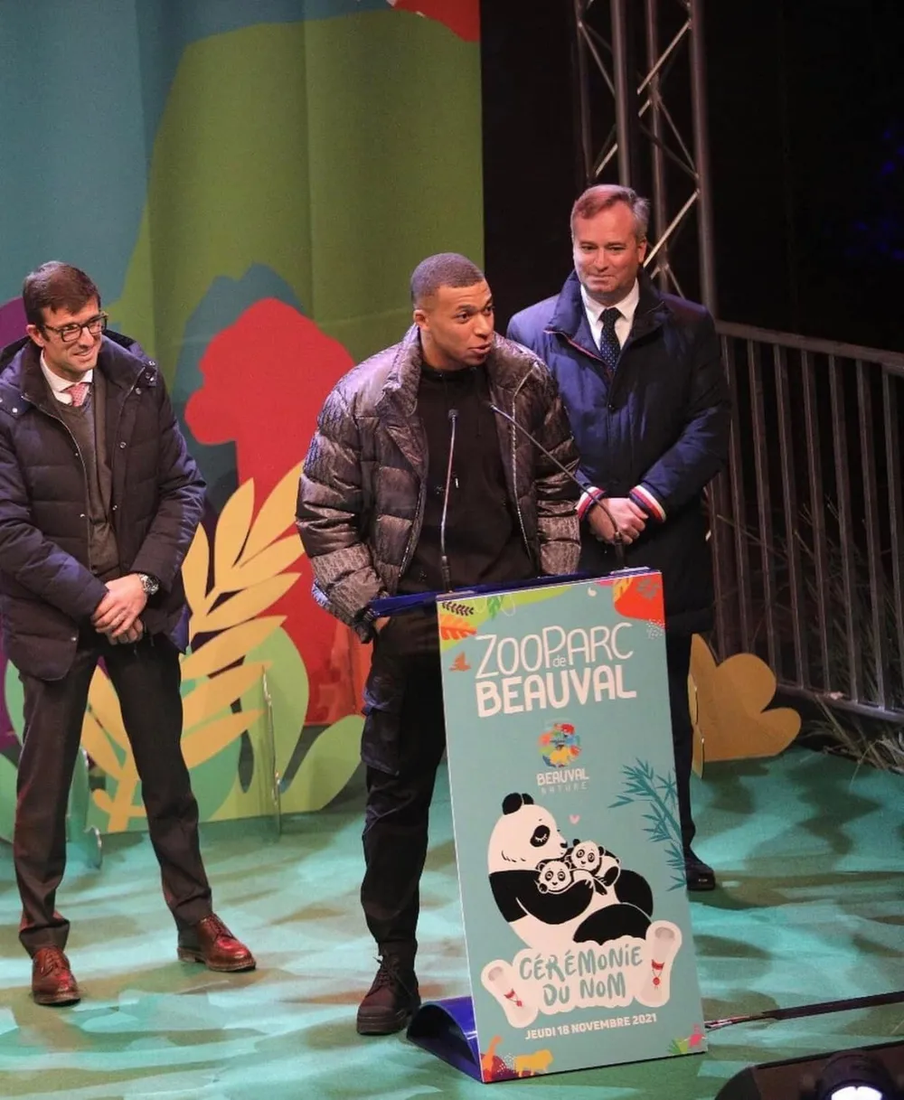 Phát biểu trong lễ nhận nuôi cặp gấu trúc song sinh Phát biểu trong lễ nhận nuôi cặp gấu trúc song sinh