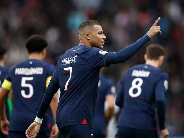 Mbappe sẽ giúp PSG chiếm ngôi đầu từ Nice?