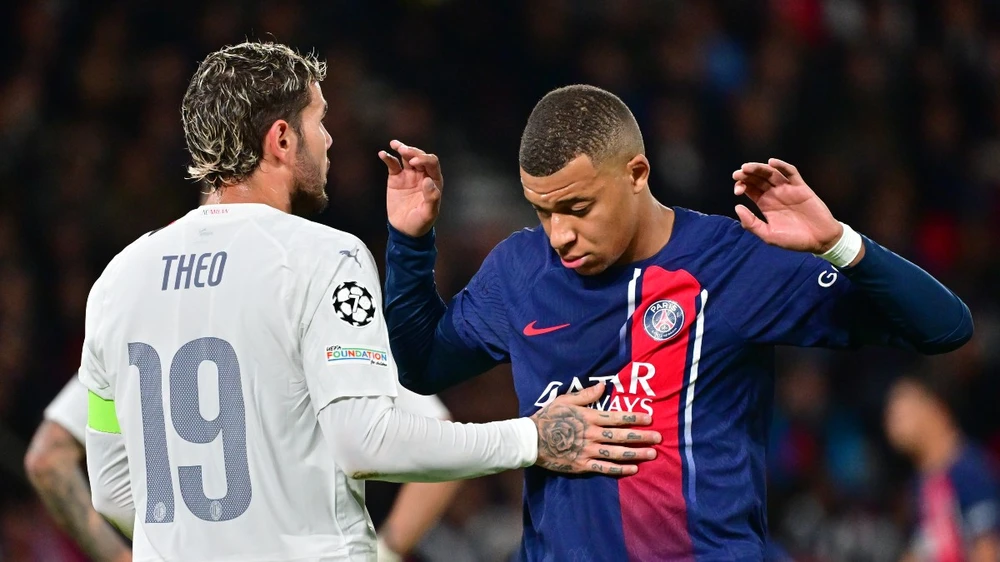 Mbappe sẽ lại gieo sầu cho Theo Hernandez?