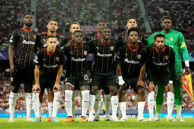 Lens có hàng thủ rất chắc chắn