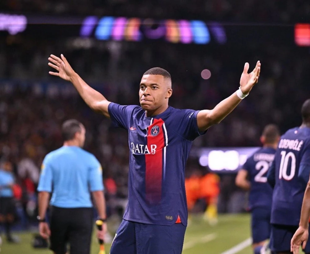 Mbappe lên tiếng về tương lai khiến PSG "mừng thầm"