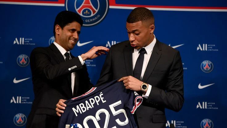 Chủ tịch PSG "nịnh" Mbappe