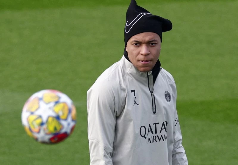 Mbappe gây sốc trước ngày trở lại Champions League