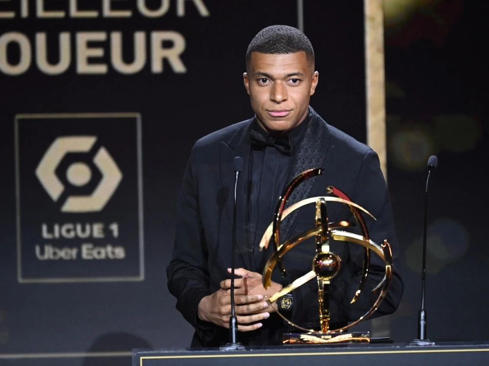 Ligue 1 đau đầu vì "cuộc khủng hoảng Mbappe"