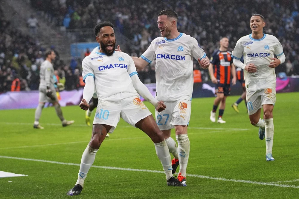 Aubameyang lại tỏa sáng trong chiến thắng 4-1 của Olympique Marseille trước Montpellier