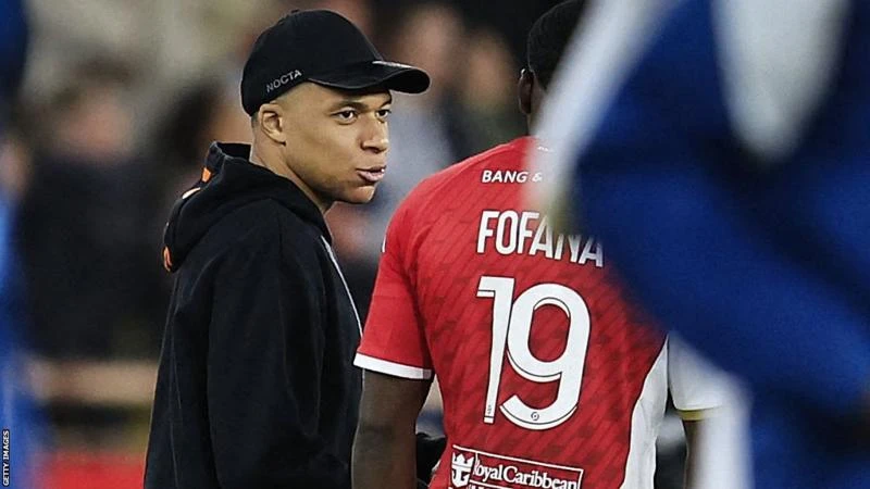 Mbappe chỉ còn được PSG trọng dụng tại Champions League?