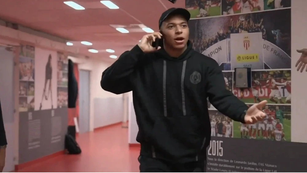 Mbappe sẵn sàng trở lại... ghế dự bị 