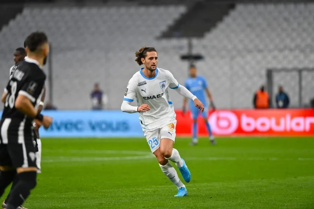 Adrien Rabiot đặt mục tiêu cùng Olympique Marseille đánh bại Paris Saint-Germain, đội bóng cũ của cựu ngôi sao Juventus