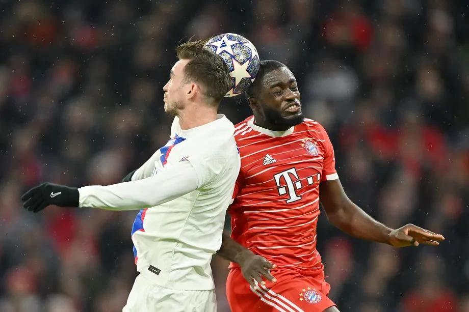 Bayern Munich đụng độ Paris Saint-Germain khi cả hai chịu nhiều sức ép