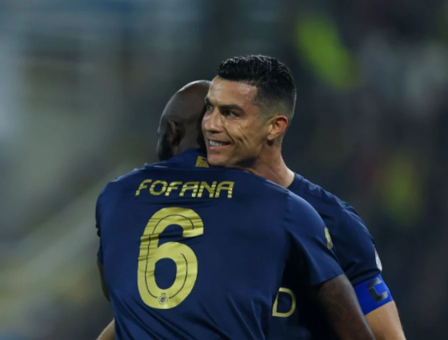 Seko Fofana thời điểm còn chung màu áo Al-Nassr với CR7