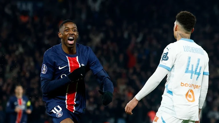 Dembele ăn mừng bàn mở tỷ số vào lưới Marseille