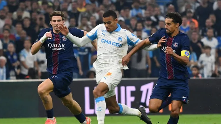 Mason Greenwood tỏa sáng với kiến tạo duy nhất để Nayef Aguerd ghi bàn quyết định chiến thắng trước PSG. Ảnh: REUTERS