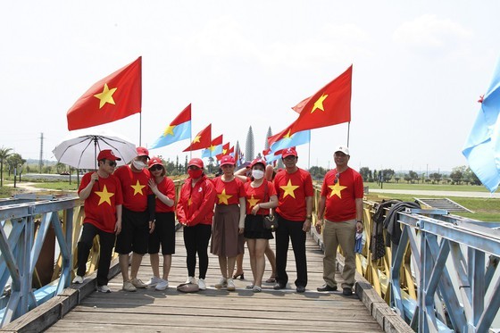 Returning to Hien Luong-Ben Hai special national historic relic ảnh 12