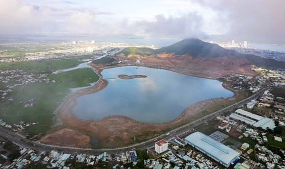 The Phu Hoa Lake Urban Area project has been inactive for eight years. (Photo: SGGP)