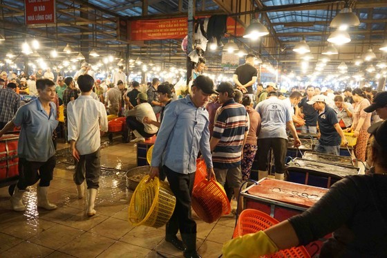 At Binh Dien Wholesale Market. (Photo: SGGP) At Binh Dien Wholesale Market. (Photo: SGGP)