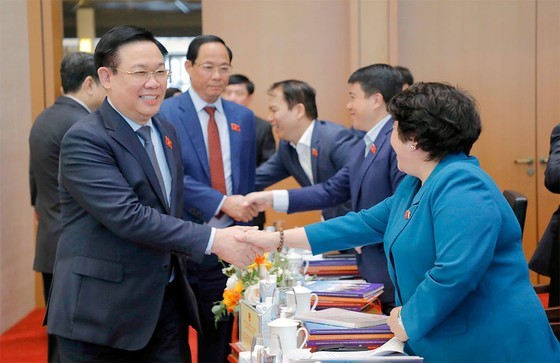 NA Chairman Vuong Dinh Hue and delegates at the event. NA Chairman Vuong Dinh Hue and delegates at the event.